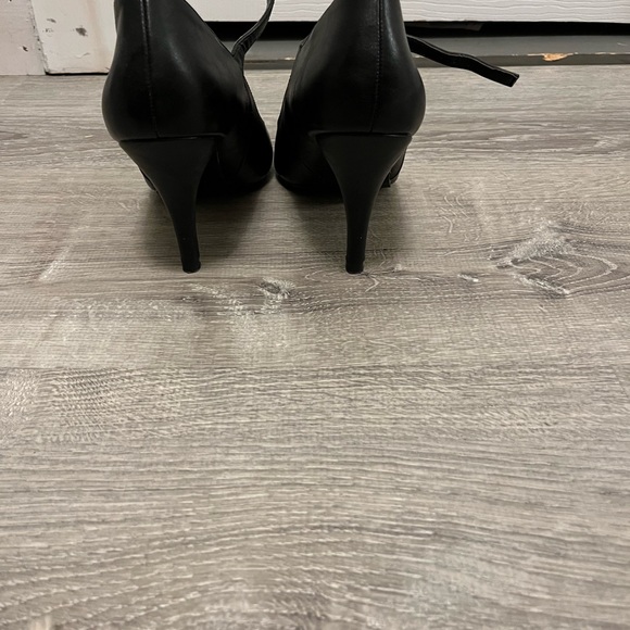6.5 Apt 9 Black Heel - Picture 2 of 8